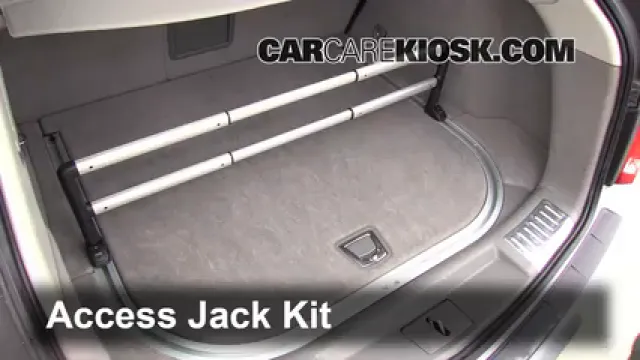 2012 Cadillac SRX Luxury 3.6L V6 FlexFuel Monter sur cric Utiliser le cric pour lever la voiture